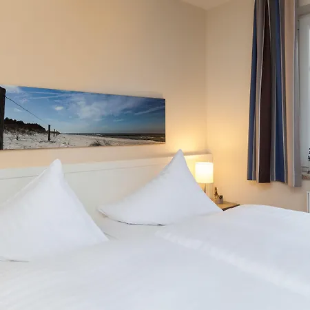 Hotel Markgrafenheide 3*